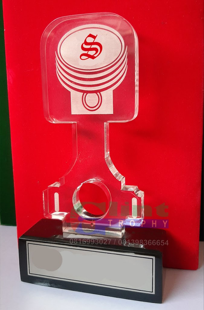 Bikin Piala Plakat Akrilik – Piston