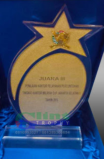 Plakat resin – Pusat Pembuatan Plakat